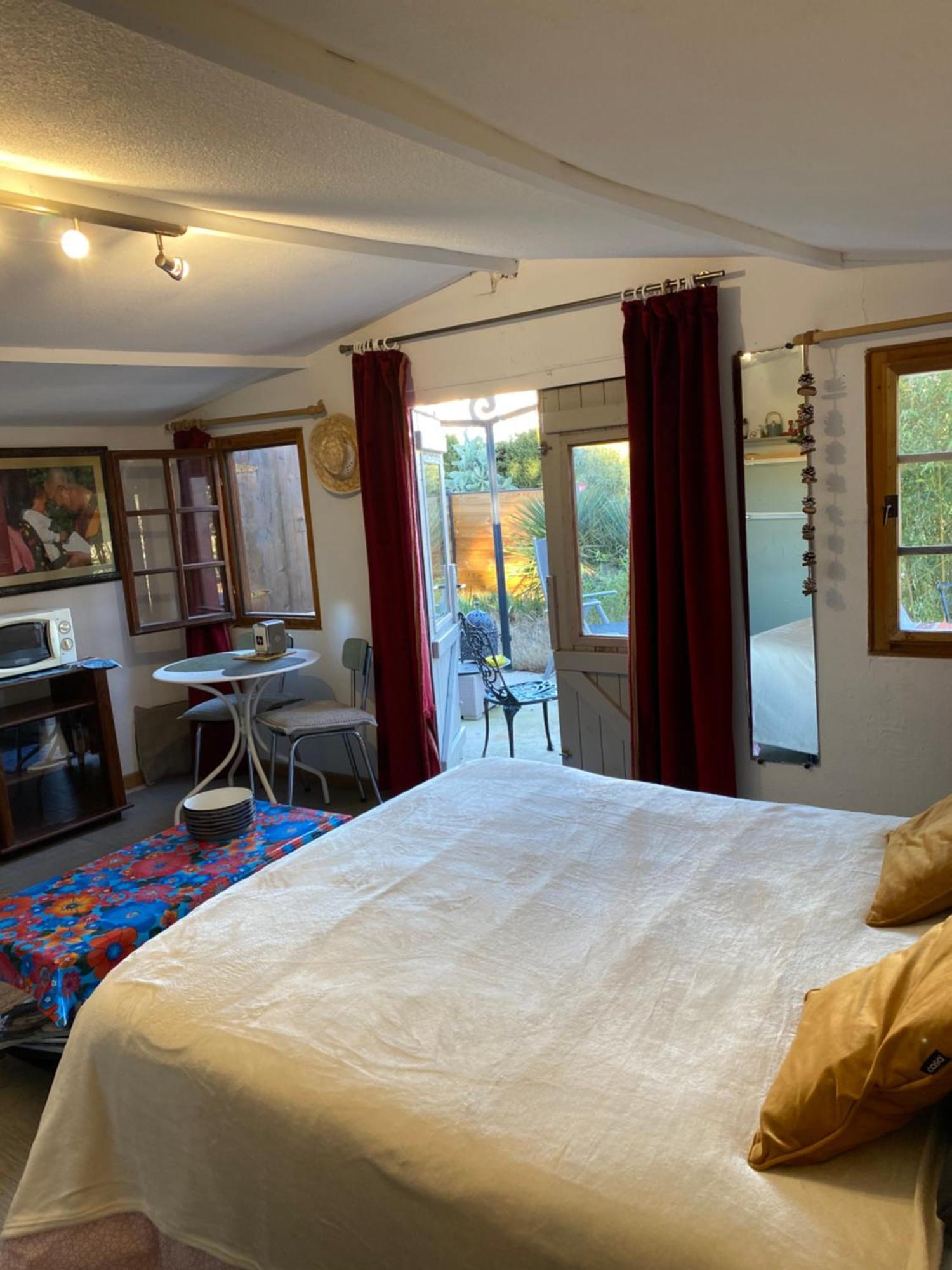 Chalet Des Oliviers 20Mn Des Plages Climatise Μπεζιέ Εξωτερικό φωτογραφία